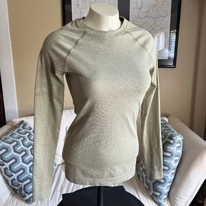 Figs Salta Seamless L/S Underscrub Scrub Top Heathered Oatmeal